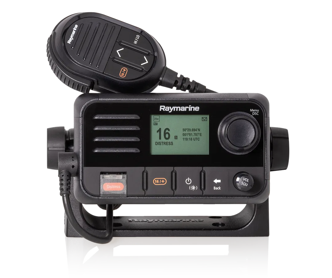 E70524 – RAYMARINE VHF Radio, Fixed Mount US, International And Canadian Channels 25 Watt 72 Weather Channels With Al...